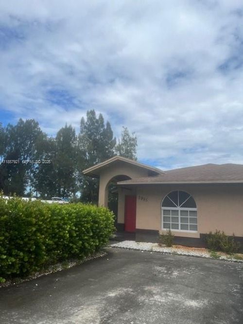 3985 Nw 165th St, Miami Gardens, FL, 33054-6222 | Card Image