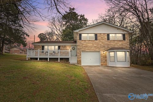 3129 Millbrook Dr Nw, Huntsville, AL, 35810-3358 | Card Image