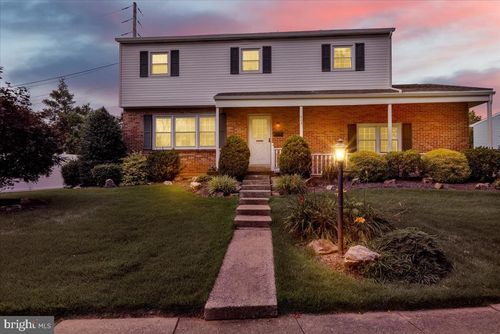 603 Governor Dr, READING, PA, 19607-2952 | Card Image