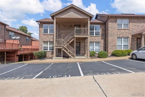 10541 Roseton Ct, Saint Louis, MO, 63114-1957 | Card Image