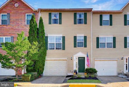 528 Tuliptree Sq Ne, LEESBURG, VA, 20176-4018 | Card Image
