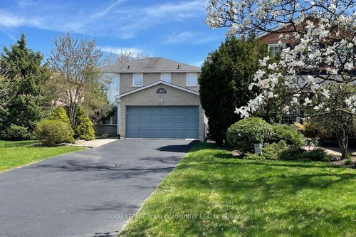 63 O'Connor Cres, Richmond Hill, ON, L4C7P8 | Card Image