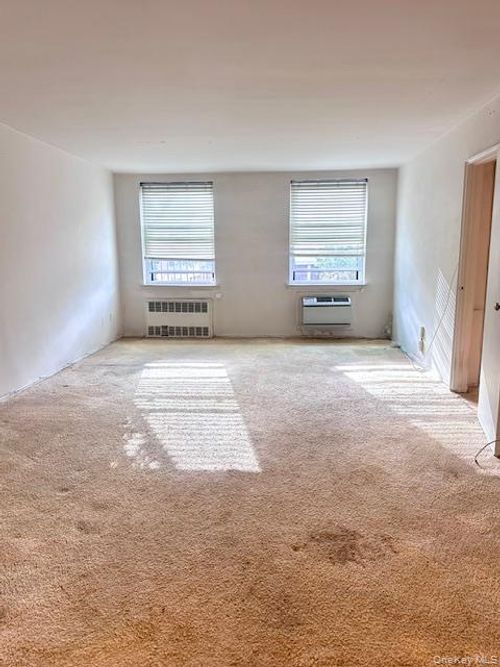 apt-a13-120 Horton Hwy, Mineola, NY, 11501-3912 | Card Image