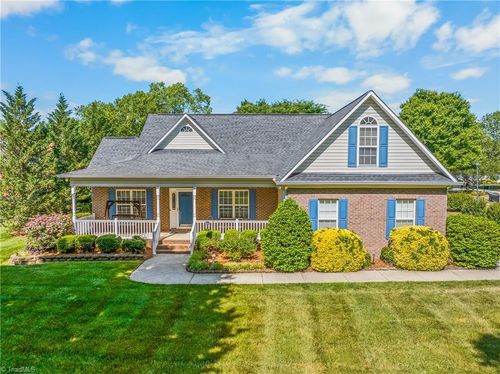 4152 Saint Johns Street, High Point, NC, 27265 | Card Image