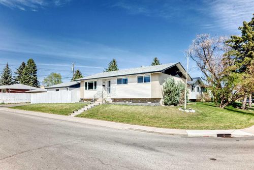 5104 Marshall Rd Ne, Calgary, AB, T2A2Y9 | Card Image