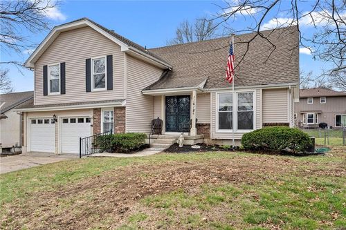 11618 Cherry St, Kansas City, MO, 64131-3835 | Card Image