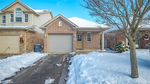 38 Sinclair St, Guelph, ON, N1L1R8 | Card Image