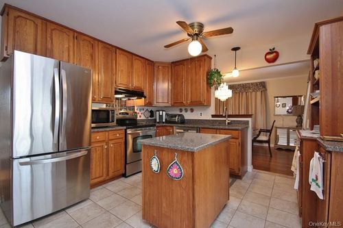 2597 Quaker Church Rd, Yorktown Heights, NY, 10598-3345 | Card Image