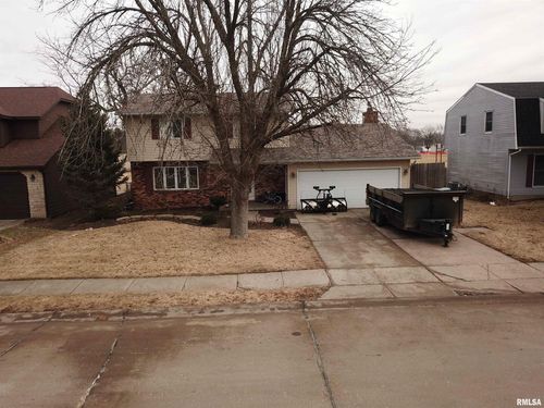 513 S 7th St, Eldridge, IA, 52748-1507 | Card Image