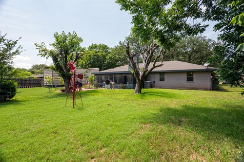 1229 Surry Place Dr, Cleburne, TX, 76033-6032 | Card Image