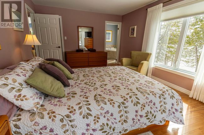 115 Island View Dr, House other with 3 bedrooms, 3 bathrooms and 15 parking in Golden Lake ON | Image 11