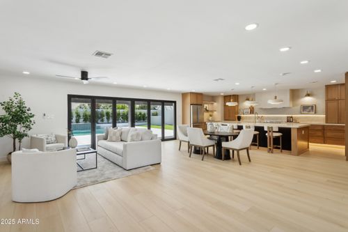 4815 E Everett Dr, Scottsdale, AZ, 85254-2254 | Card Image