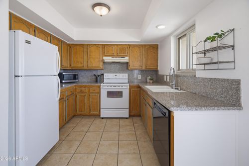 204-16624 E Palisades Blvd, Fountain Hills, AZ, 85268-3742 | Card Image
