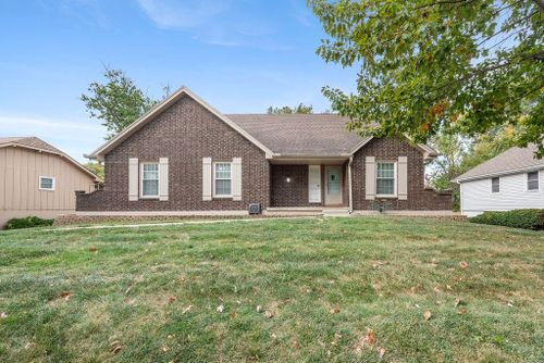 1605 Sw 11th Street, Blue Springs, MO, 64015 | Card Image