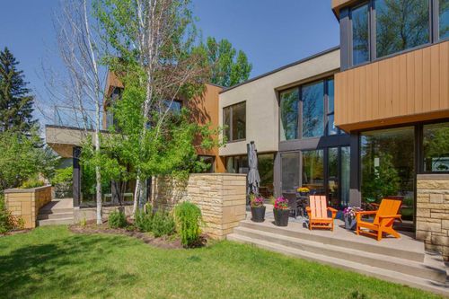 3038 4 St Sw, Calgary, AB, T2S1X8 | Card Image