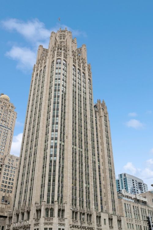 2004-435 Michigan Ave, Chicago, IL, 60611-4012 | Card Image
