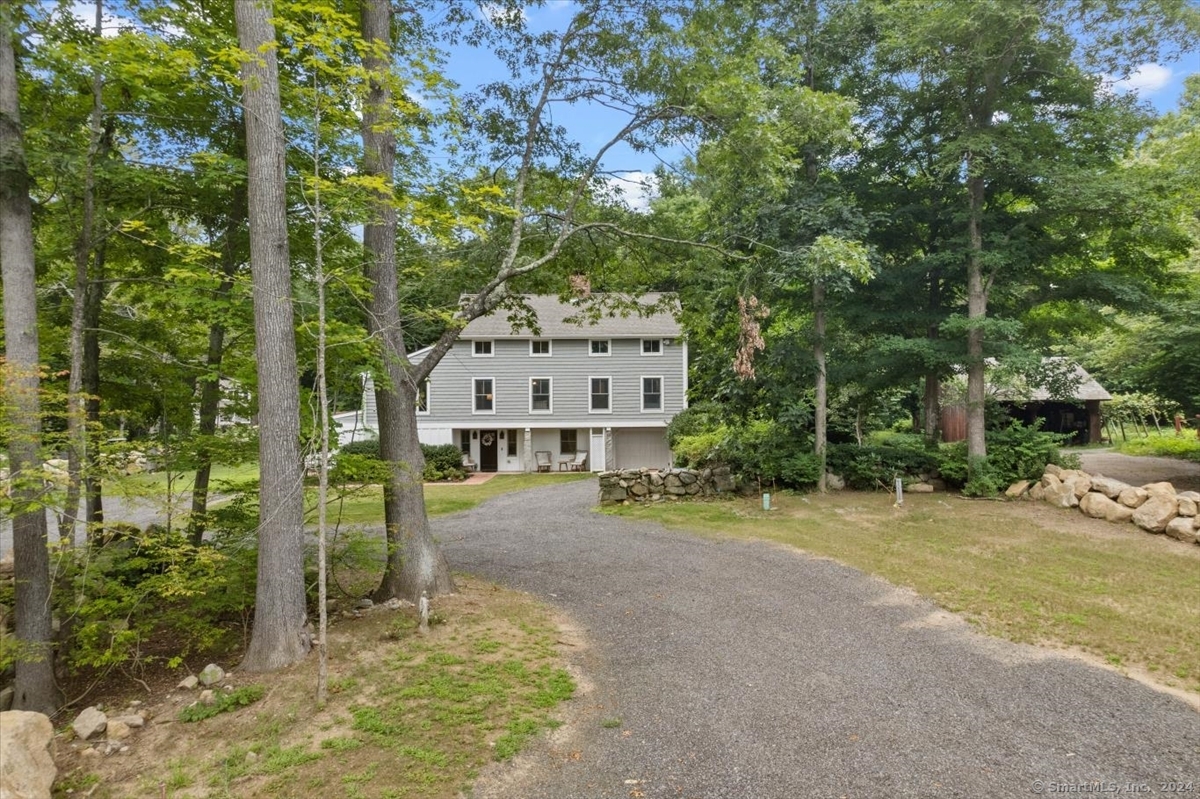 Pequot Ave, Mystic, CT 06355