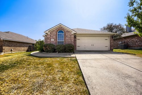 6221 Brooklynn Dr, Fort Worth, TX, 76179-7701 | Card Image