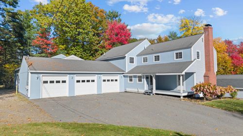 31 Burke Street, Farmingdale, ME, 04344 | Card Image