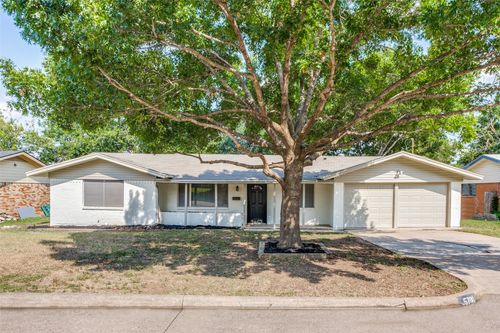 5700 Waltham Ave, Fort Worth, TX, 76133-2524 | Card Image