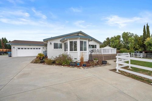 1655 Santa Ana Rd, Hollister, CA, 95023 | Card Image