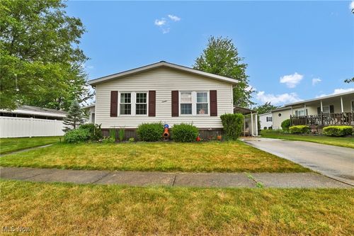 16 Piccolo Pl, Olmsted Twp, OH, 44138-3037 | Card Image