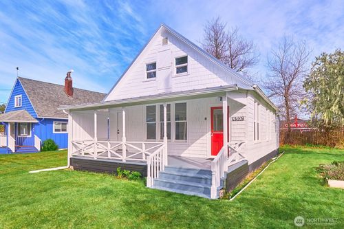 4302 L Pl, Seaview, WA, 98644-2109 | Card Image