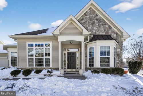 284 Willow Dr, NEWTOWN, PA, 18940-2448 | Card Image