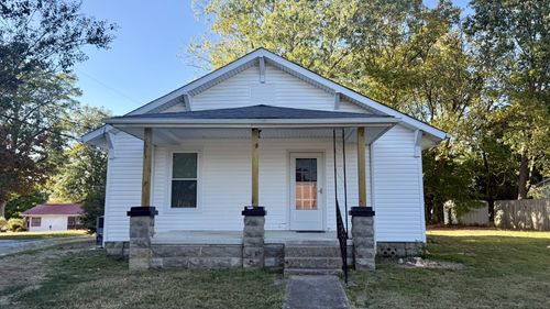 304 W Decherd St, Tullahoma, TN, 37388-3418 | Card Image