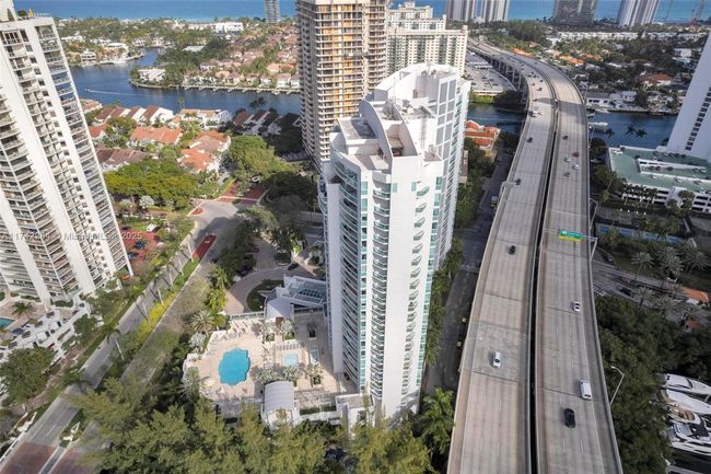 APT-2011 - 19400 Turnberry Way, Condo with 3 bedrooms, 3 bathrooms and null parking in Aventura FL | Image 45