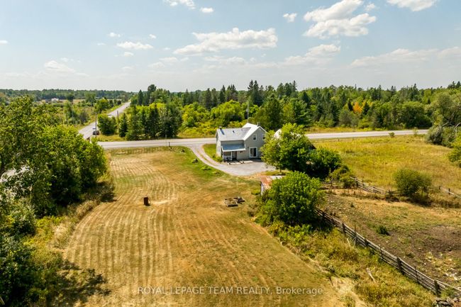2106 Dunrobin Rd, House other with 3 bedrooms, 2 bathrooms and 8 parking in Dunrobin ON | Image 35