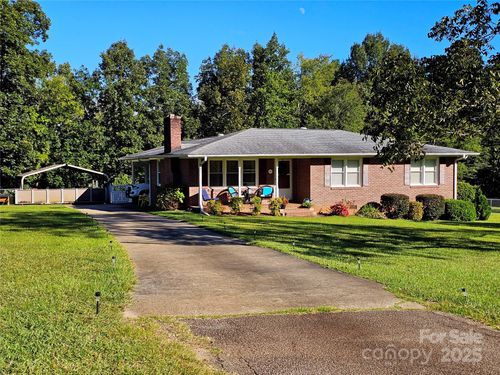 802 Linden Dr, chester, SC, 29706-5159 | Card Image