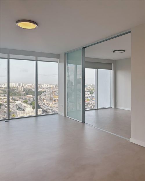 apt-1607-1040 Biscayne Blvd, Miami, FL, 33132-1725 | Card Image