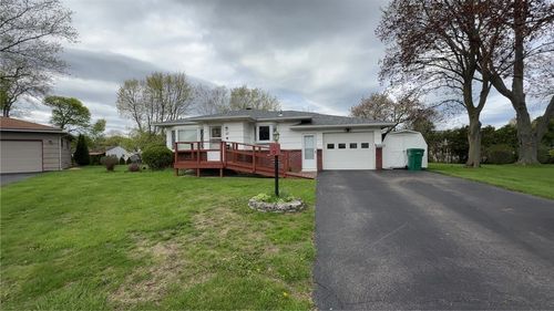 37 Ridge Port Cir, Irondequoit, NY, 14617-5427 | Card Image