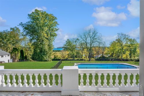 204 Centre Island Rd, Oyster Bay, NY, 11771 | Card Image