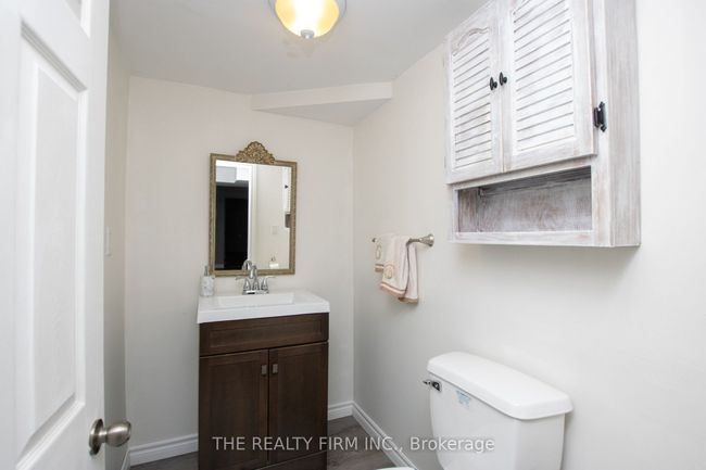 666 Lorne Ave, Home with 5 bedrooms, 3 bathrooms and 1 parking in London ON | Image 30