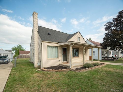 17755 Reno St, Riverview, MI, 48193-4229 | Card Image