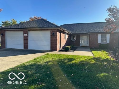 6055 Stratton Ct, Columbus, IN, 47203-4564 | Card Image