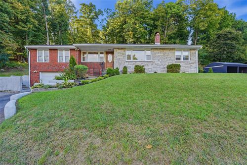 145 Linderman Ave, Kingston, NY, 12401-5327 | Card Image