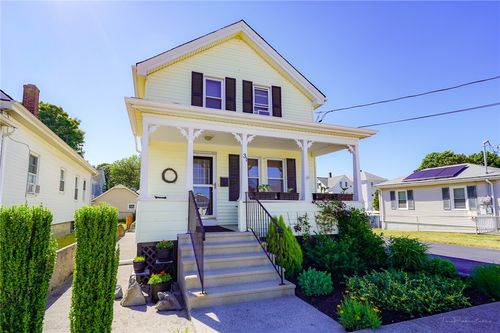 31 Fenmoor St, East Providence, RI, 02914-2924 | Card Image