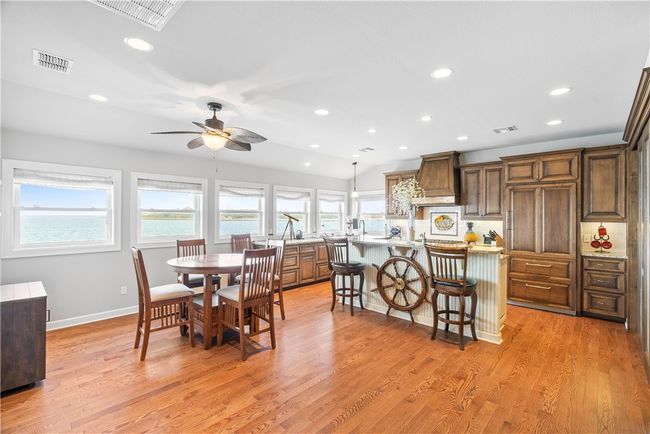 110 Bayshore Dr, House other with 2 bedrooms, 2 bathrooms and 3 parking in Ingleside TX | Image 11