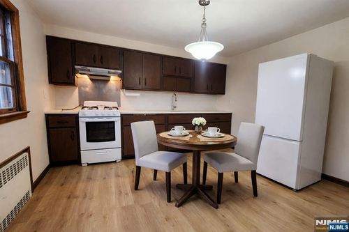 2nd-60 Roosevelt Ave, Lodi, NJ, 07644-2932 | Card Image