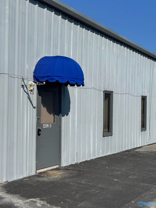 1402 Central Pkwy Sw, Decatur, AL, 35601-4820 | Card Image