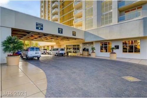 2717-135 E Harmon Ave, Las Vegas, NV, 89109-4503 | Card Image