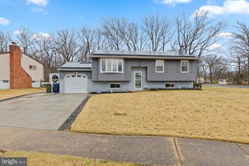 1666 Holly Pkwy, WILLIAMSTOWN, NJ, 08094-2049 | Card Image