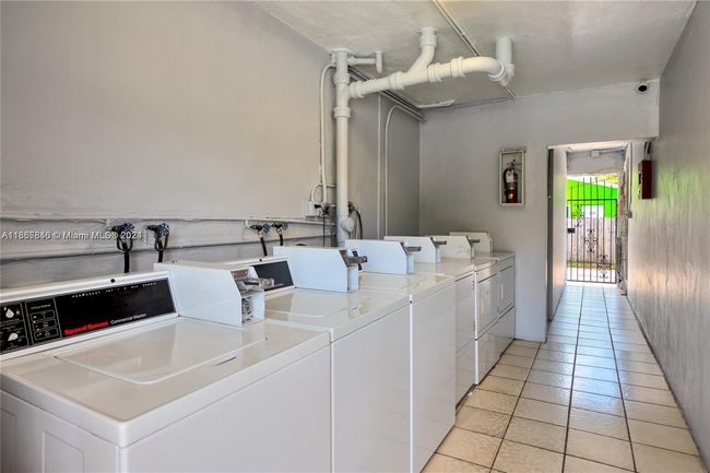 APT-103 - 616 Sw 14 Th Ave, Condo with 2 bedrooms, 1 bathrooms and null parking in Fort Lauderdale FL | Image 10