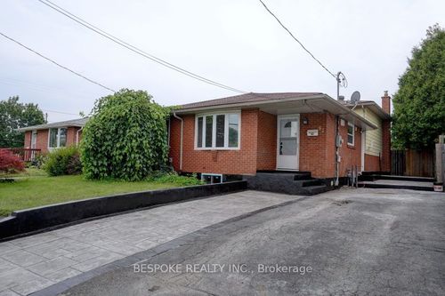 main-82 Waverly St S, Oshawa, ON, L1J5T7 | Card Image