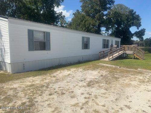 2110 Catherine Lake Rd, Richlands, NC, 28574-8176 | Card Image