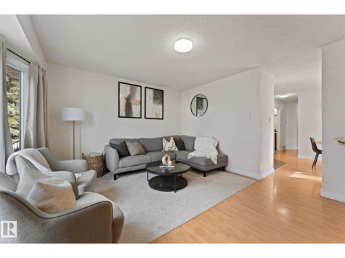 4621 126 Ave Nw, Edmonton, AB, T5A4L1 | Card Image