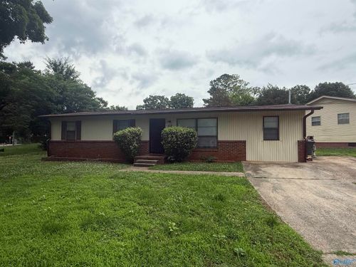 641 Dawson Ter Nw, Huntsville, AL, 35811-1783 | Card Image